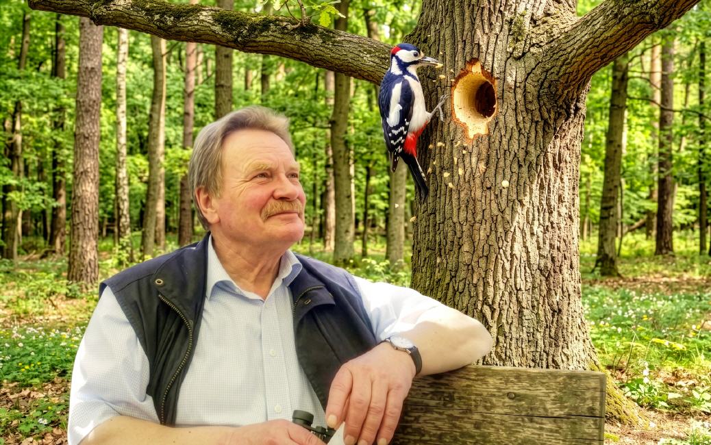 Webmaster (82) mit Blick auf Specht in M&uuml;sch!